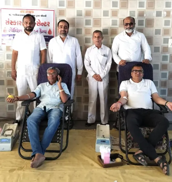 મોરબીમાં બેસણામાં રક્તદાન કેમ્પ યોજી કિશોરભાઈ ચિખલીયાના શ્રદ્ધાંજલિ અર્પણ
