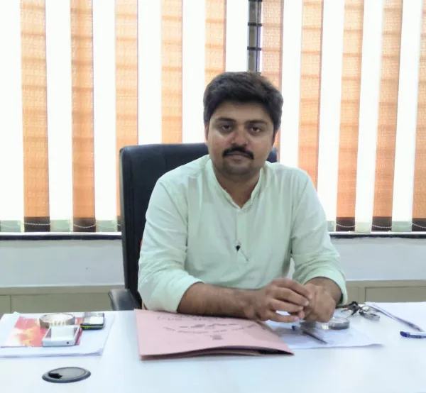 મોરબીમાં સીરામીકના સામન્ય કર્મચારીના પુત્રએ સમાજ શાસ્ત્રનો ઉંડો અભ્યાસ કરી કલાસ વન અધિકારીની સિદ્ધિ મેળવી
