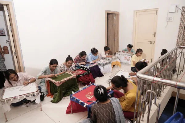 મોરબી પતિના અવસાન બાદ પત્નીએ 100 જેટલી મહિલાઓને બનાવી આત્મનિર્ભર