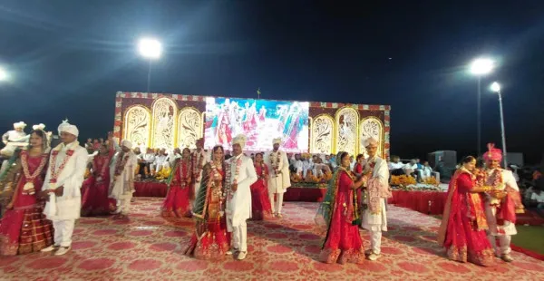 મોરબીમાં ગુર્જર પ્રજાપતિ જ્ઞાતિના સમૂહલગ્નોત્સવમાં 8 યુગલોનું સંસારની કેડીએ પ્રયાણ

