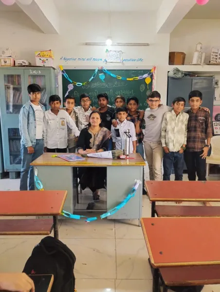 *સ્મૃતિ અને આશિષનો સંગમ: વનાળિયા શાળામાં ધોરણ ૮નો વિદાય સમારંભ યોજાયો,*
