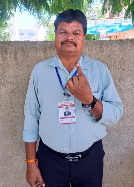 અખિલ ભારતીય રાષ્ટ્રીય શૈક્ષિક મહાસંઘના જિલ્લા અધ્યક્ષ દિનેશભાઈ વડસોલાએ કર્યું મતદાન 
