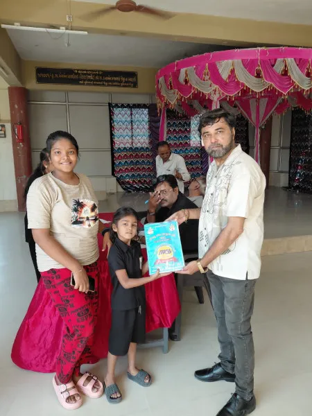 મોરબીમાં મચ્છુ કઠિયા સઇ-સુતાર જ્ઞાતિ ટ્રસ્ટ દ્વારા નિઃશુલ્ક ફુલસ્કેપ ચોપડા વિતરણ કાર્યક્રમ યોજાયો: 
