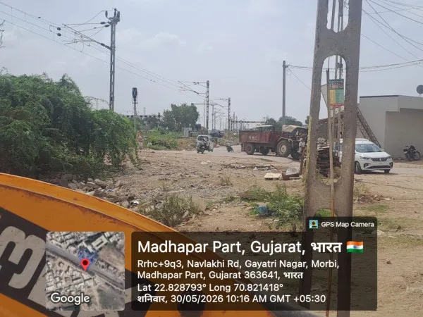 મોરબીના વોર્ડ નંબર 1 માં વરસાદી પાણીની સમસ્યા હલ કરવા વોકળાની સઘન સફાઈ
