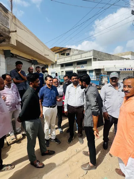 વર્ષોથી સુવિધાના અભાવે ઉપેક્ષિત લાતીપ્લોટને વિકસીત કરવા યુવા મેયર ઉત્તમભાઈ સુરાણી મેદાને
