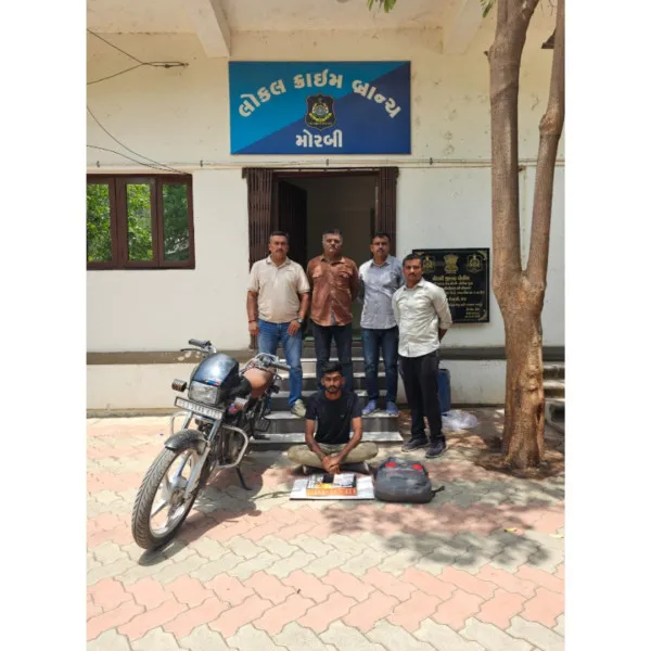 મોરબીના રવાપરનો શખ્સ દેણુ વધી જતાં મંદિરોમાં ચોરીના રવાડે ચડ્યો અને ઝડપાઇ ગયો

