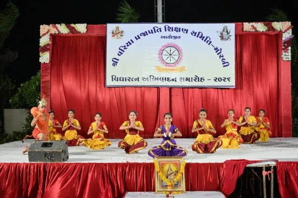 મોરબીમાં વરીયા પ્રજાપતિ જ્ઞાતિના 70 થી વધુ તેજસ્વી છાત્રો અને શિક્ષકોનું સન્માન કરાયું 