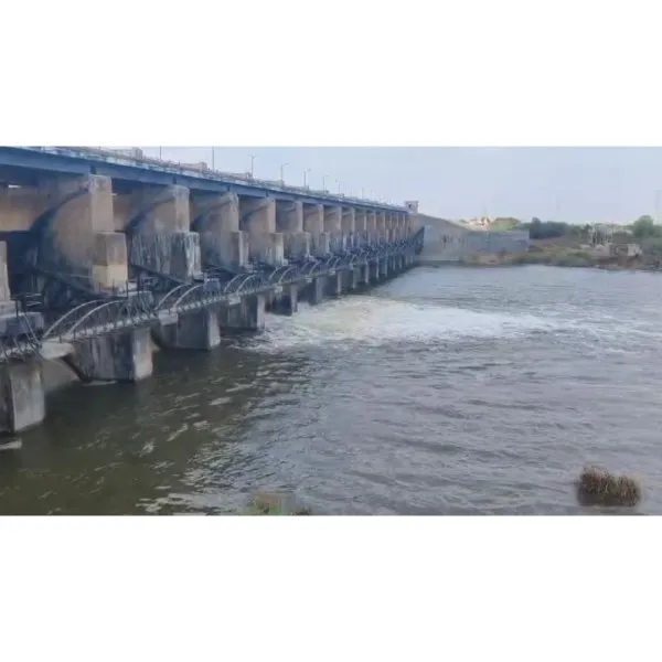 ટંકારાના ડેમી-2 ડેમમાંથી હેઠવાસના ચેકડેમો ભરવા 2 દરવાજા ખોલાયા
