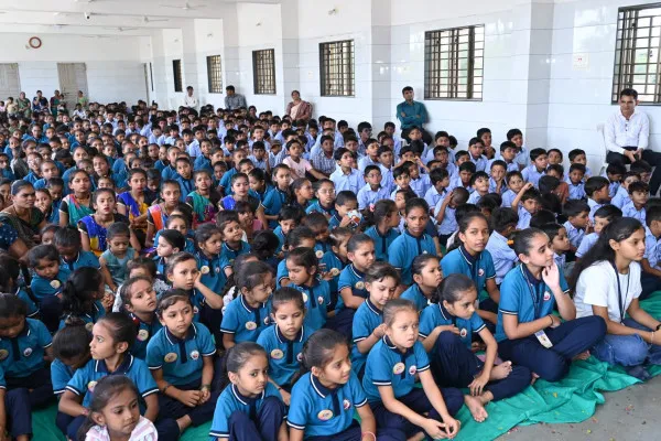 મોરબીના છેવાડાની પણ રોલ મોડેલ શાળામાં 90 બાળકોને બાલવાટીકામાં  પ્રવેશ આપાયો
