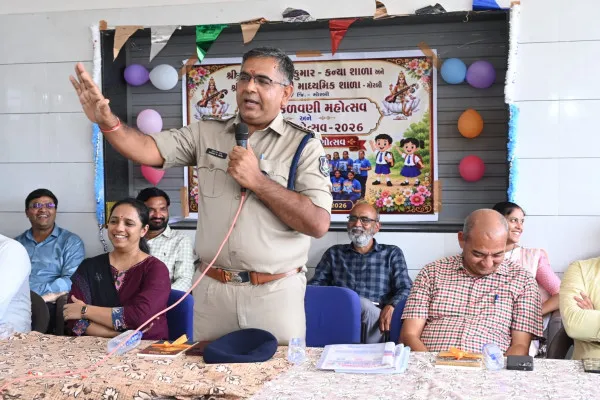 મોરબીના છેવાડાની પણ રોલ મોડેલ શાળામાં 90 બાળકોને બાલવાટીકામાં  પ્રવેશ આપાયો
