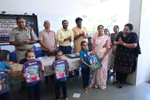 મોરબીના છેવાડાની પણ રોલ મોડેલ શાળામાં 90 બાળકોને બાલવાટીકામાં  પ્રવેશ આપાયો
