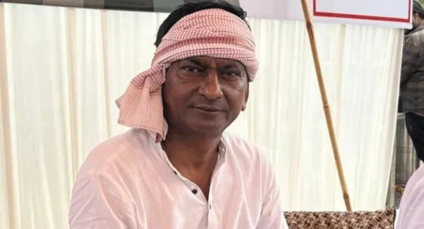 જેતપર આંદોલનમાં હિટાચી સળગાવવાના કેસમાં નિલેશ એરવાડિયાને પોલીસ ફટકારી નોટિસ
