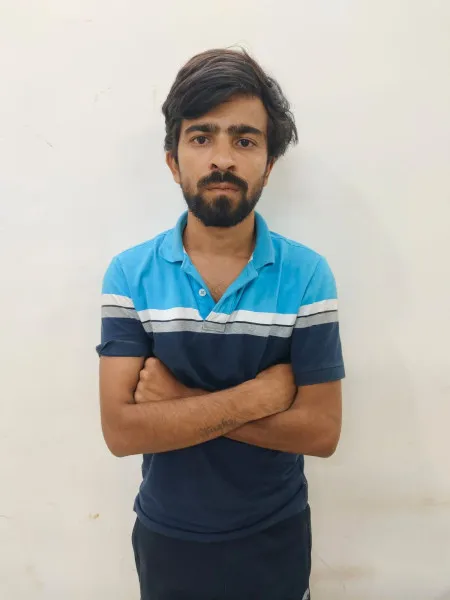 મોરબીની સ્કૂલના વાલીઓના વોટ્સએપ હેક કરનાર ભેજાબાજ આખરે ઝડપાયો
