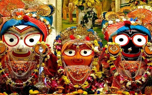 શા માટે ભગવાન જગન્નાથની મૂર્તિઓ અધૂરી છે? જાણો દેવશિલ્પી વિશ્વકર્માની આ રોચક કથા!
સંકલન - પરમ જોલાપરા