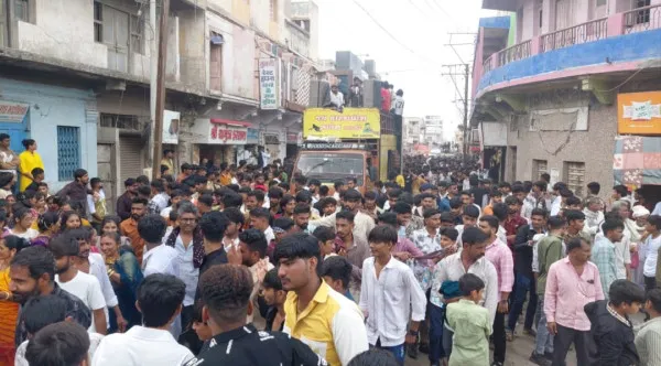 મોરબીમાં અષાઢી બીજે મચ્છુ માતાજીની રથયાત્રામાં હૈયે હૈયું દળાઈ તેટલી જનમેદની ઉમટી
