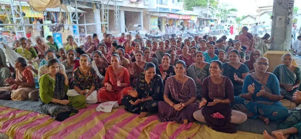 મોરબીના જેતપરમાં વીજપોલ વળતર માટેનું સત્યાગ્રહ વેગવતું બન્યું, 26 ખેડૂતોના પ્રતીક ઉપવાસ 
