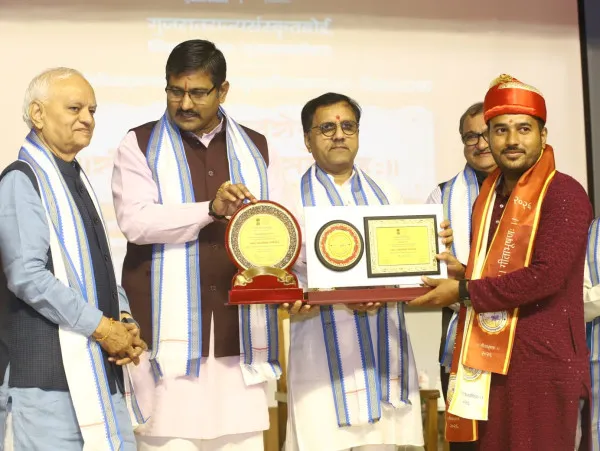 મોરબીમાં ઓનલાઈન સંસ્કૃતના અભ્યાસ વર્ગમાં 17 લોકોએ માત્ર બે માસમાં જ સંસ્કૃત સુભાષિત કર્યા કંઠસ્થ

