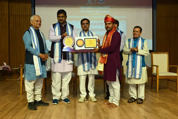 મોરબીમાં ઓનલાઈન સંસ્કૃતના અભ્યાસ વર્ગમાં 17 લોકોએ માત્ર બે માસમાં જ સંસ્કૃત સુભાષિત કર્યા કંઠસ્થ

