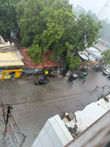 માળીયામાં ત્રણ ઇંચ, મોરબી-ટંકારામાં અઢી ઈંચ, વાંકાનેરમાં બે ઈંચ અને હળવદમાં સવા બે ઈંચ વરસાદ
