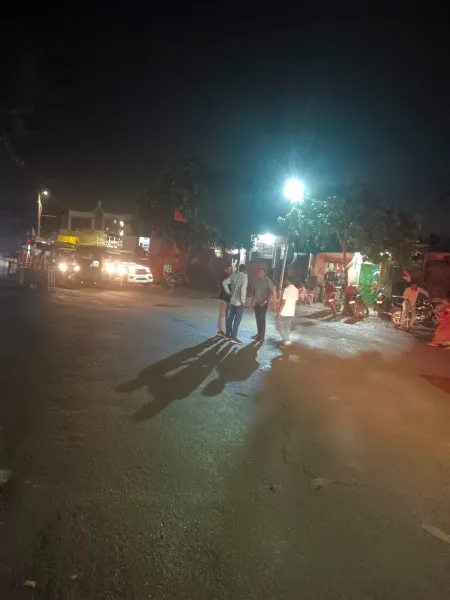 મનપાના પાપે ગોઠણસમા પાણીમાં ગરકાવ લાયન્સનગરના લોકો રસ્તા પર, પોલીસની સમજાવટથી મામલો થાળે
