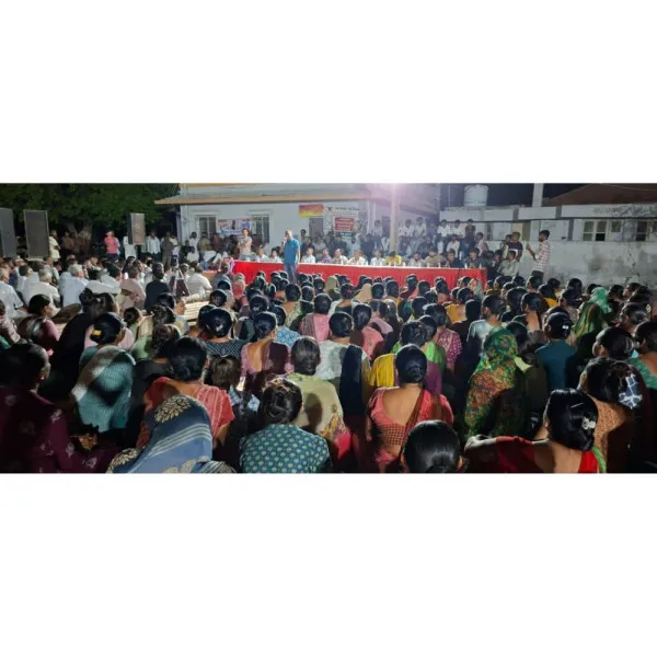 જેતપરના વીજ વળતર મુદ્દે ખેડૂતોનો સત્યાગ્રહ વેગવંતો, ગામેગામ ભાજપ સામે ‘નો એન્ટ્રી’ના બેનર
