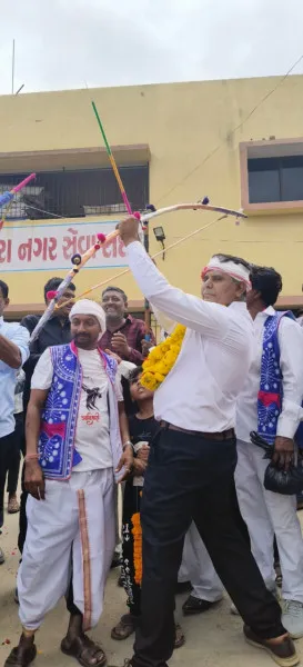 ટંકારામાં વિશ્વ આદિવાસી દિવસની ઉજવણી : રેલીમાં મોટી સંખ્યામાં લોકો જોડાયા
