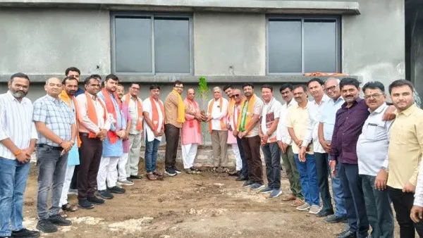 મોરબીમાં પ્રદેશ ભાજપ અધ્યક્ષ જગદીશ પંચાલના જન્મદિને 400 વૃક્ષોના વાવેતરનો સંકલ્પ
