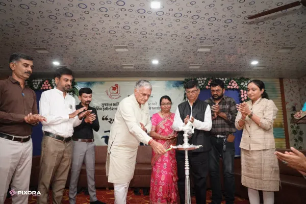 ‘અઢી અક્ષરનું ચોમાસું’માં મોરબીમાં વરસ્યો કાવ્યનો રસવૈભવ
