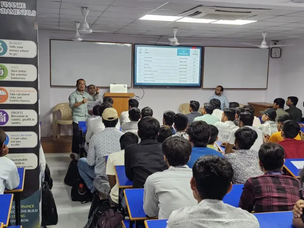 રોજિંદા જીવન માં ભગવદ્દ ગીતા નું મહત્વ ઇસ્કોન દ્વારા PG Patel College-Morbi માં સેમિનાર યોજાયો 