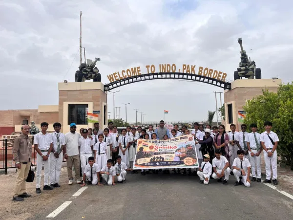 મોરબીની દીકરીઓએ ભારત-પાકિસ્તાન બોર્ડર પર રક્ષાબંધનની ઉજવણી કરી BSF જવાનોની બહાદુરી પણ જોઈ
