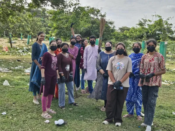મોરબી નજીક જડેશ્વર મેળા ગ્રાઉન્ડમાં સઘન સફાઈ અભિયાનમાં ૫૭ બેગ પ્લાસ્ટિક કચરો નીકળ્યો
