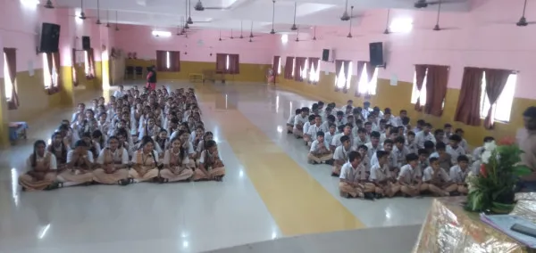 નશાની લત ભવિષ્ય બગાડી શકે’ : મોરબીમાં વિદ્યાર્થીઓને વ્યસનથી બચવા પોલીસની સમજણ
