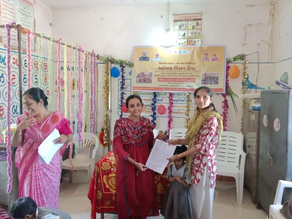 મોરબીના વનાળીયા ગામે આંગણવાડી ખાતે માતૃ સંવાદ અને સન્માન કાર્યક્રમ યોજાયો. 
