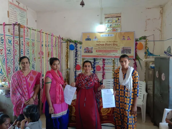 મોરબીના વનાળીયા ગામે આંગણવાડી ખાતે માતૃ સંવાદ અને સન્માન કાર્યક્રમ યોજાયો. 

