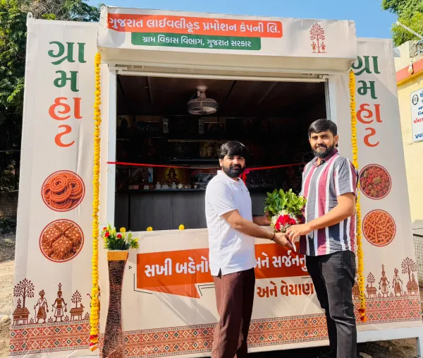 મોરબીના નવા અને જૂના બસ સ્ટેન્ડ ખાતે સખી મંડળની બહેનો માટે ગ્રામ હાટનો પ્રારંભ