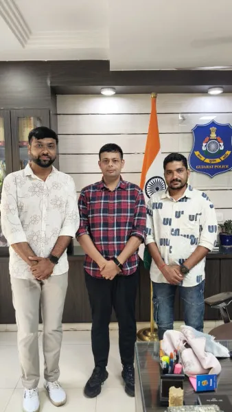 રાજકોટ રેન્જ આઈ.જી. નિર્લિપ્ત રાય (I.P.S.)નું મોરબી ન્યુમિસ્મેટિક ક્લબ દ્વારા ભાવભર્યું સન્માન

