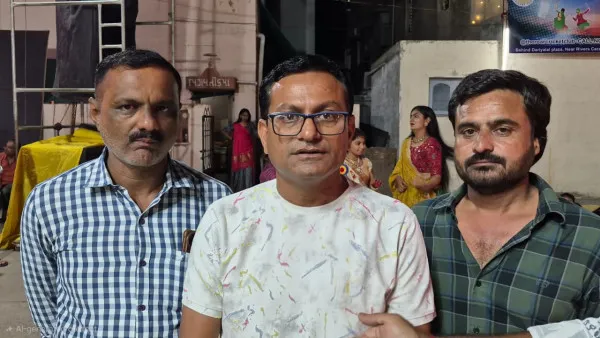 મોરબીની 34 વર્ષ જૂની પ્રાચીન ગરબીમાં 180 બાળાઓના અદભુત અંગારા રાસથી સર્જાયું અલૌકિક વાતાવરણ
