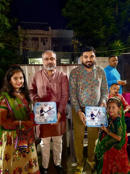 મોરબી વોર્ડ નં. ૩: નવરાત્રી ગરબી મંડળીઓમાં ૧૦૦૦થી વધુ દીકરીઓને લાણી વિતરણ, કોર્પોરેટર ભુપતભાઈ જારીયા અને જીજ્ઞેશભાઈ કૈલાની સેવાકીય પહેલ

