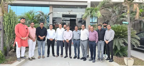 મોરબી સિરામિક ઉદ્યોગની વીજળી અને પાણીની સમસ્યાની ચર્ચા કરી નવી વીજલાઈનો, સબસ્ટેશનના નિર્માણ પ્રશ્નોની રજૂઆત
