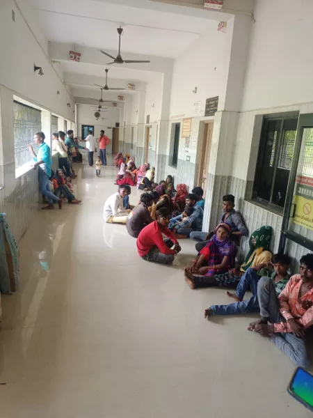 જૂના ઘાંટીલા ગામે 300 જેટલા ખેત મજૂર નું સ્થળાંતર કરવામાં આવ્યું 