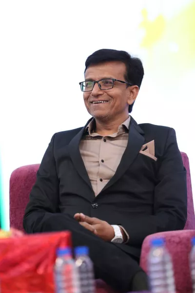 એલીટ ગ્રુપના સુપ્રિમો 
   કલોલા સાહેબનો આજે જન્મદિવસ.