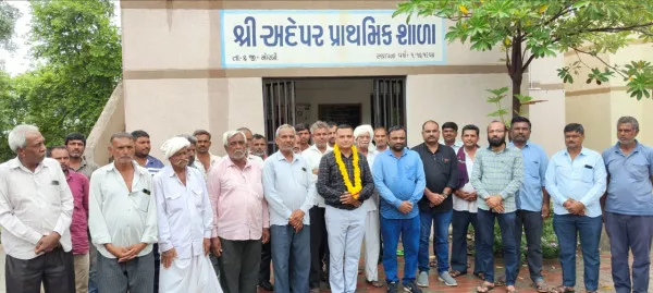 મોરબીની અદેપર શાળાના આચાર્ય અરવિંદભાઈ કૈલાને ભાવસભર વિદાયમાન અપાયું