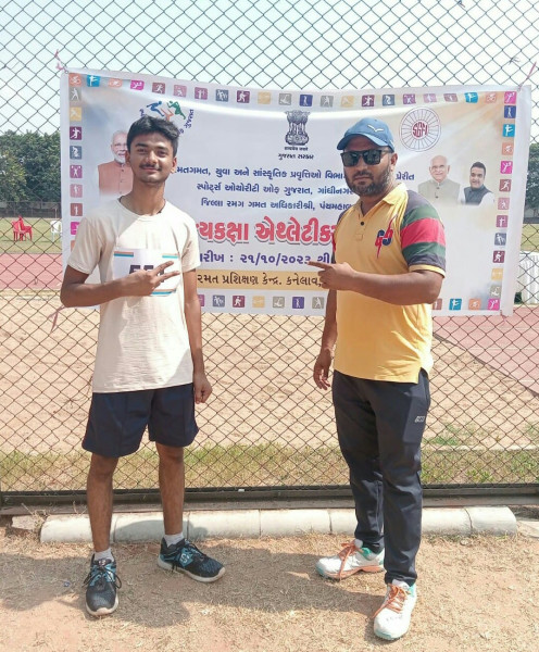 મોરબીનો રાઘવ SGFI એથ્લેટિક મીટમાં 80 મીટર હર્ડલ્સમાં ગુજરાત રાજ્યમાં પ્રથમ ક્રમે રહ્યો: રાષ્ટ્રીય માટે ટિકિટ મેળવી.