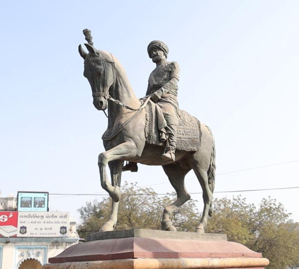 વાઘજી ઠાકોરનો આધુનિકતાનો પાયો લોકશાહીમાં મજબૂત બન્યો હોત તો આજે મોરબી મેગા સીટીથી કમ ન હોત