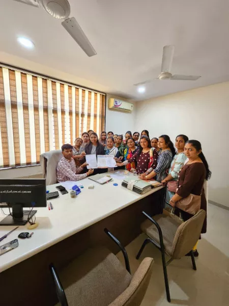 પશ્ચિમ બંગાળમાં મહિલાઓ અને બાળકો ઉપર હિંસાચાર મામલે મોરબીમાં આવેદન અપાયું