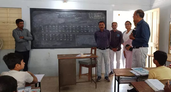 મોટીબરાર ખાતે જ્ઞાનસેતુ અને જ્ઞાનસાધના પરીક્ષાના તાલીમ વર્ગની મુલાકાત લેતા મોરબી જિલ્લા વિકાસ અધિકારી