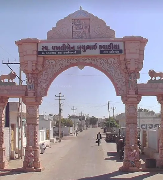 નર્મદા કેનાલનું પાણી આવે છે પણ પીવાલાયક નથી