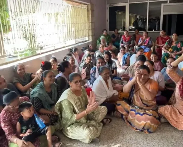 એક માસથી પાણીનું ટીપુંય ન આવતા મહિલાઓની સહન શક્તિ ખૂટી : પાલિકામાં ઉગ્ર આક્રોશ ઠાલવ્યો
