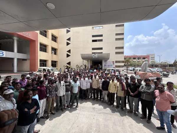 સ્કૂલ વાન ચાલકોની હડતાલથી વાલીઓ મુશ્કેલીમાં મુકાયા