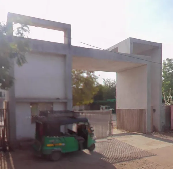 આરોગ્ય કેન્દ્ર, સિંચાઇ સુવિધાની કમી અને શિક્ષણ વ્યવસ્થા પણ સ્ટાફના ઘટના કારણે અપુરતી
